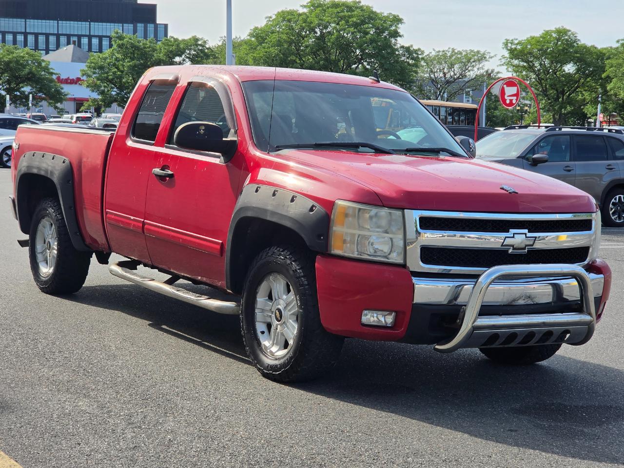 Chevrolet Silverado 1500 4WD Ext Cab 143.5" LS 2011
