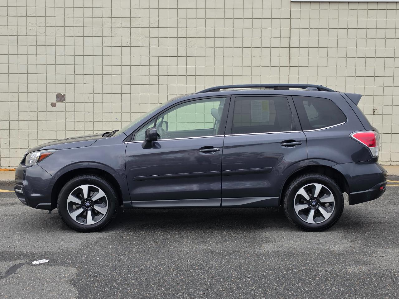 Subaru Forester 2.5i Limited CVT 2017