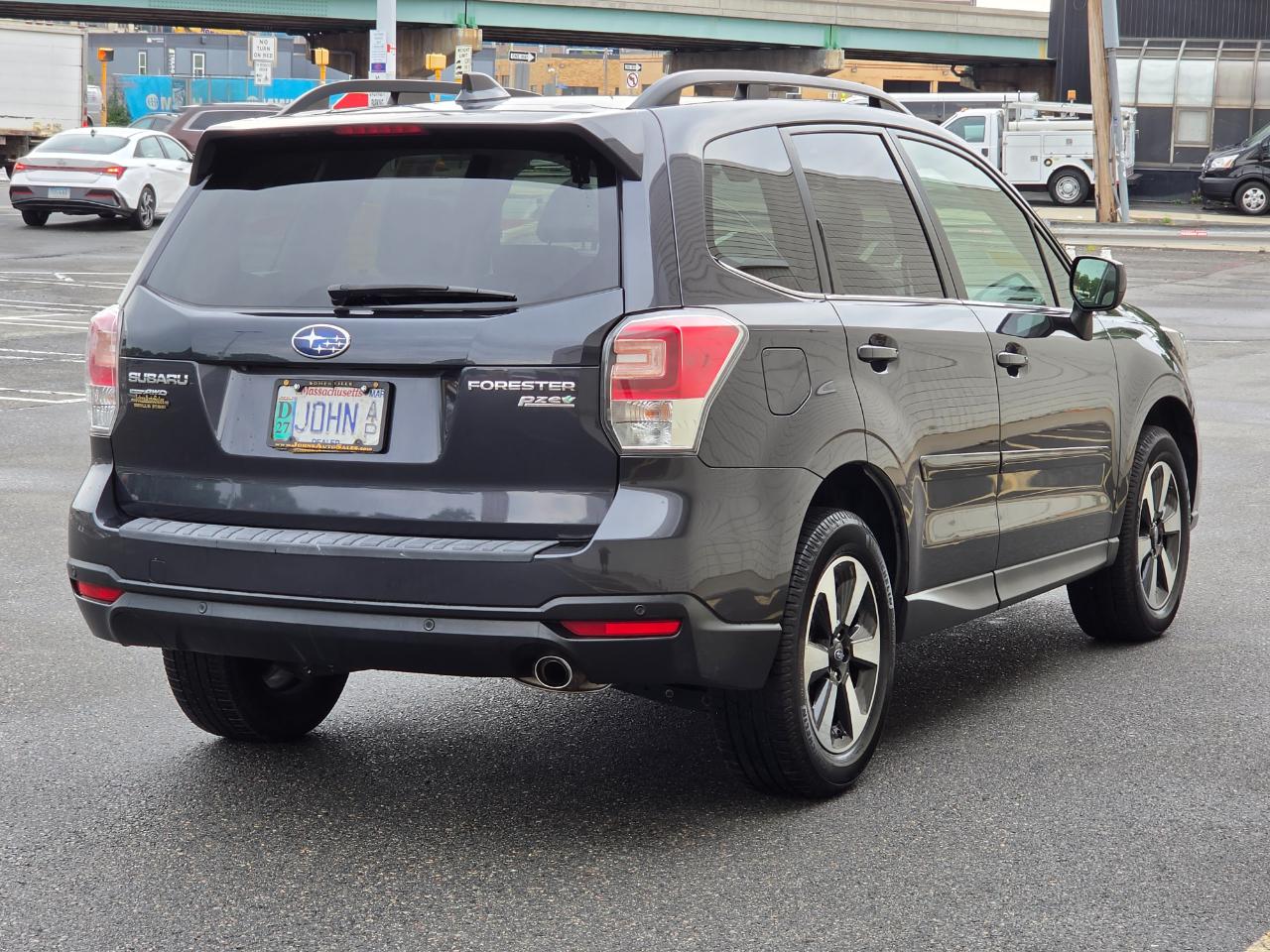 Subaru Forester 2.5i Limited CVT 2017