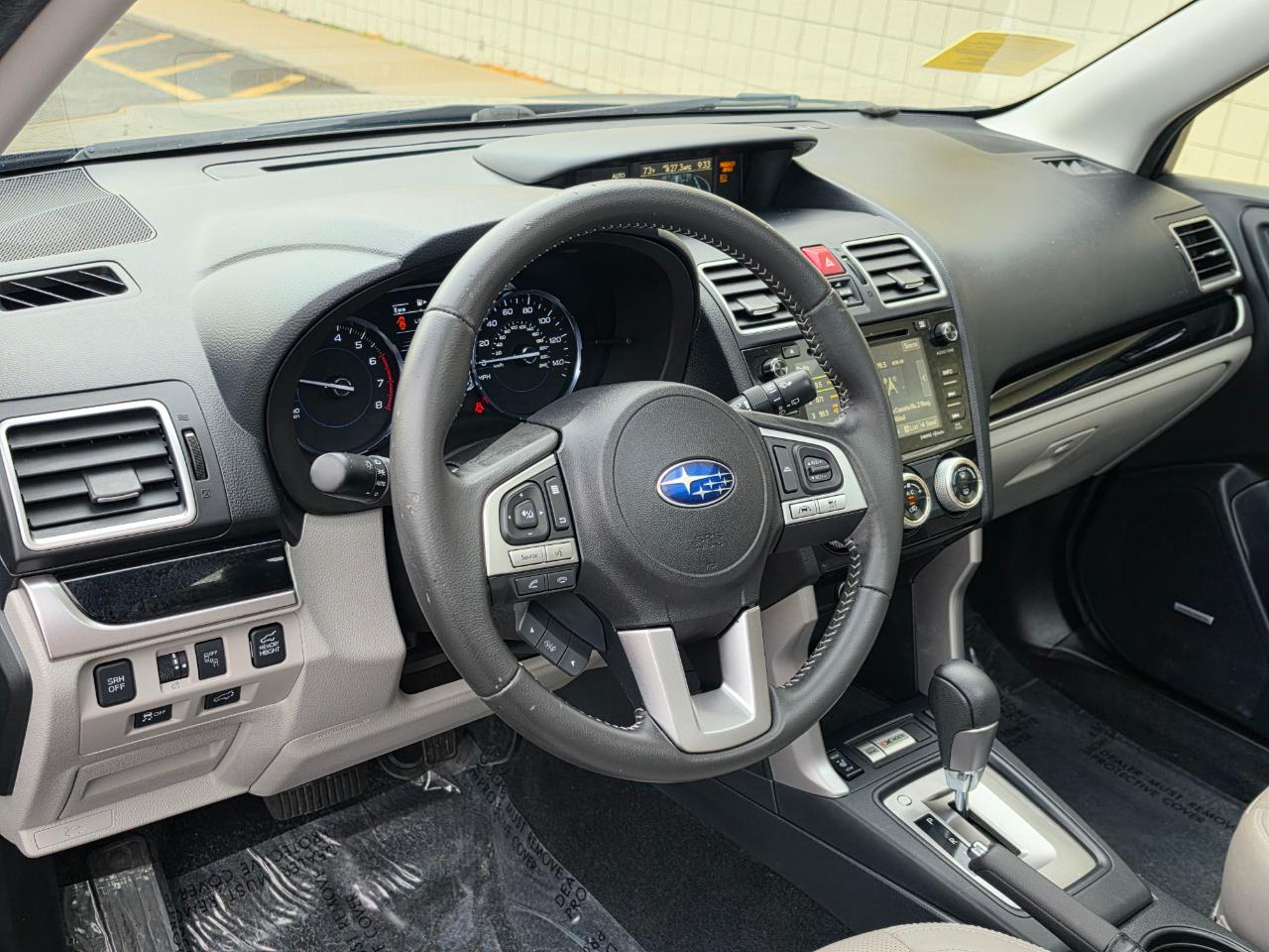Subaru Forester 2.5i Limited CVT 2017