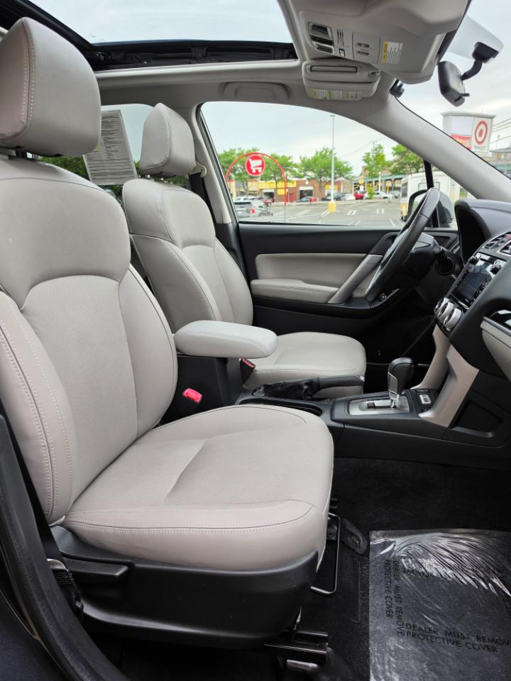Subaru Forester 2.5i Limited CVT 2017