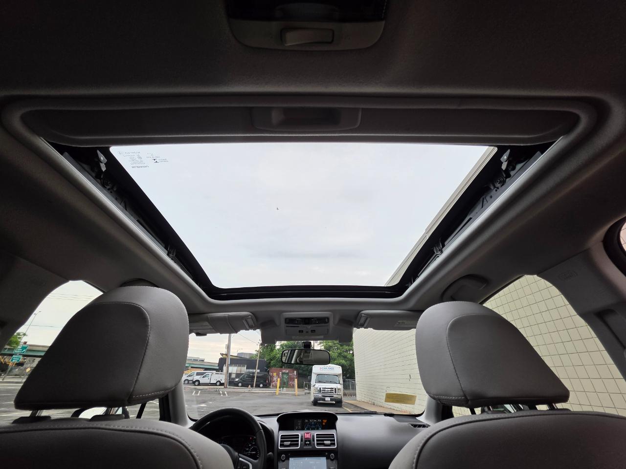 Subaru Forester 2.5i Limited CVT 2017