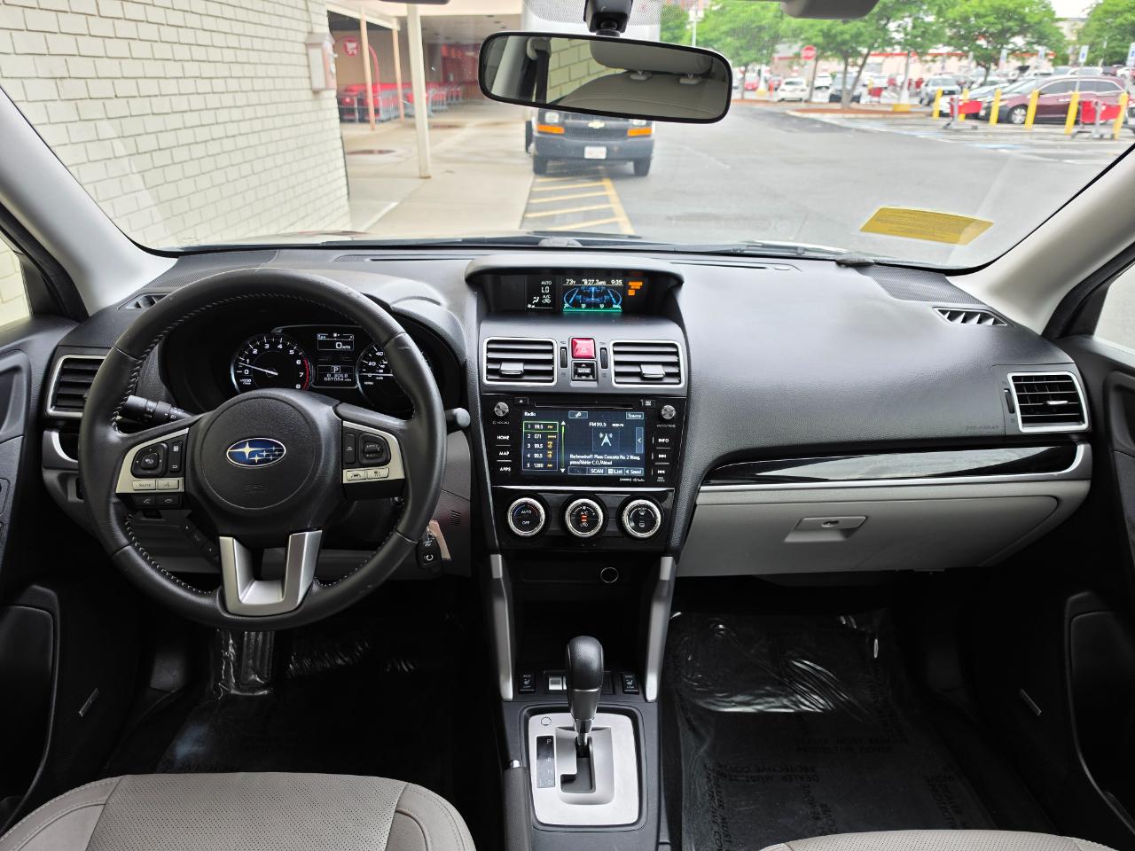 Subaru Forester 2.5i Limited CVT 2017