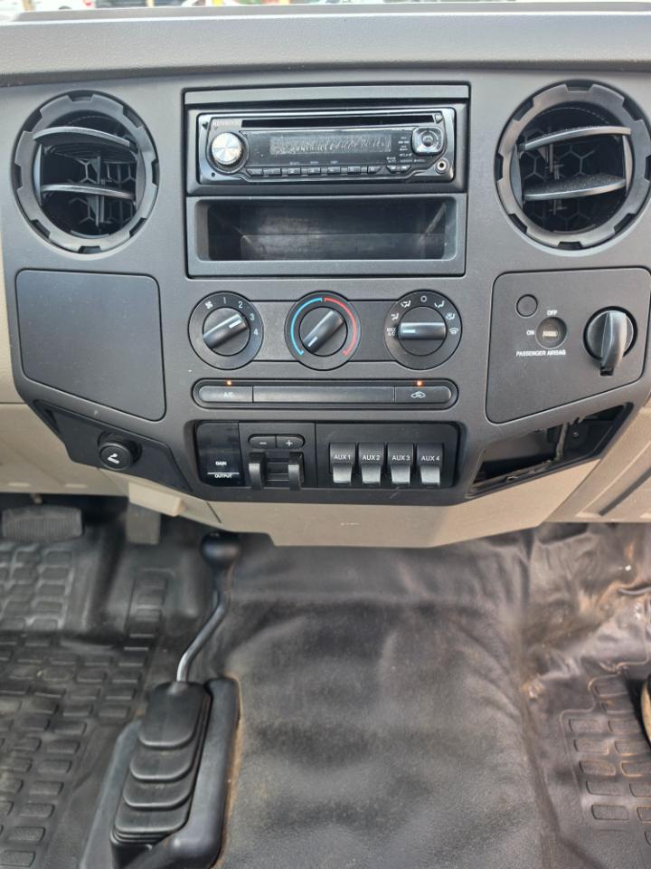 Ford Super Duty F-250 SRW 4WD Reg Cab 137" XLT 2008