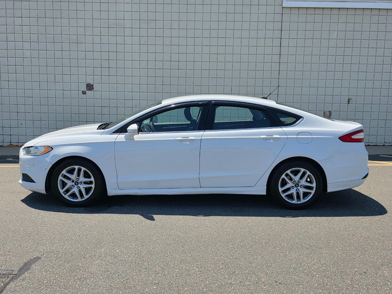 Ford Fusion 4dr Sdn SE FWD 2015