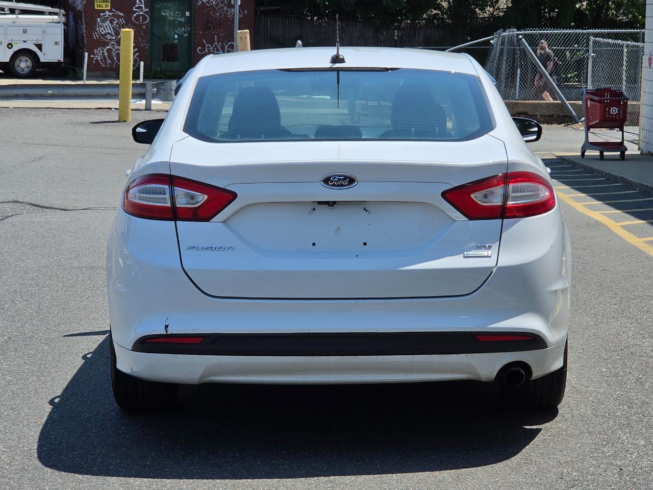 Ford Fusion 4dr Sdn SE FWD 2015