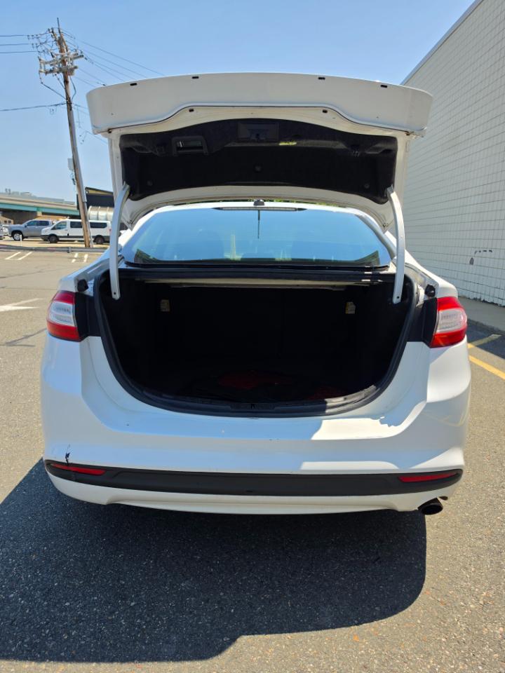 Ford Fusion 4dr Sdn SE FWD 2015