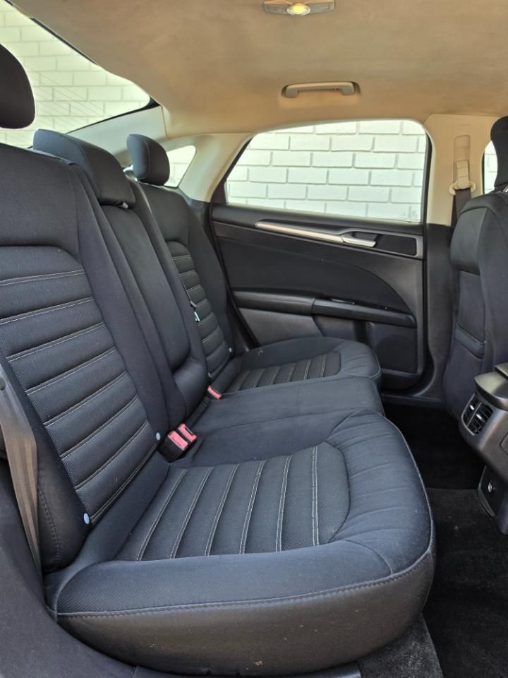 Ford Fusion 4dr Sdn SE FWD 2015