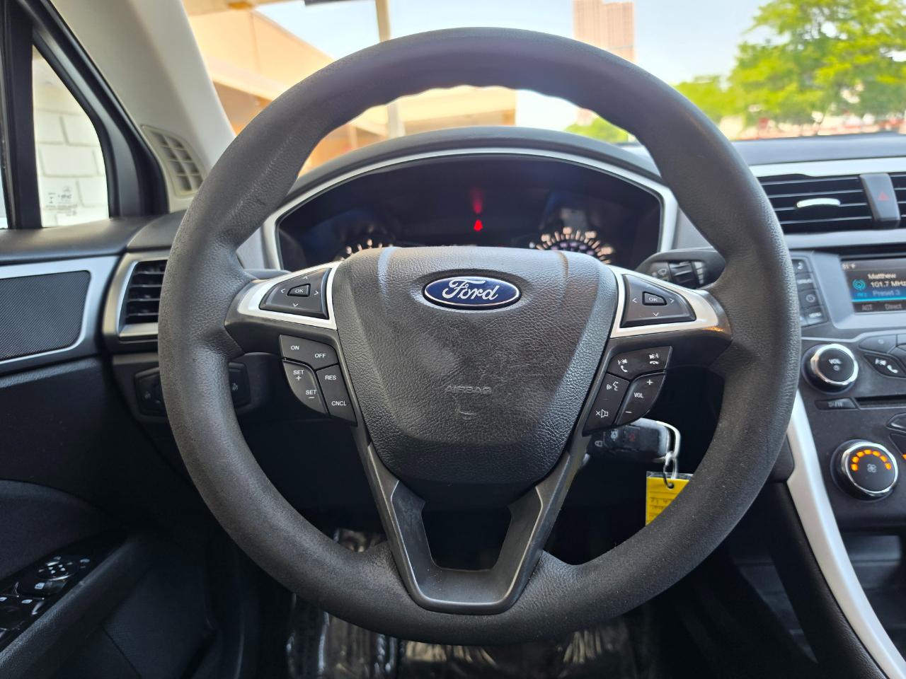 Ford Fusion 4dr Sdn SE FWD 2015