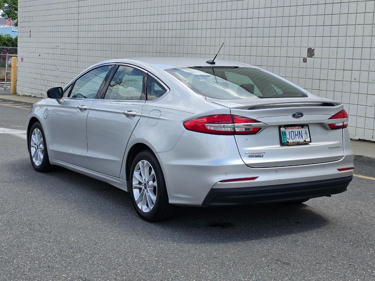 Ford Fusion Energi Titanium FWD 2019