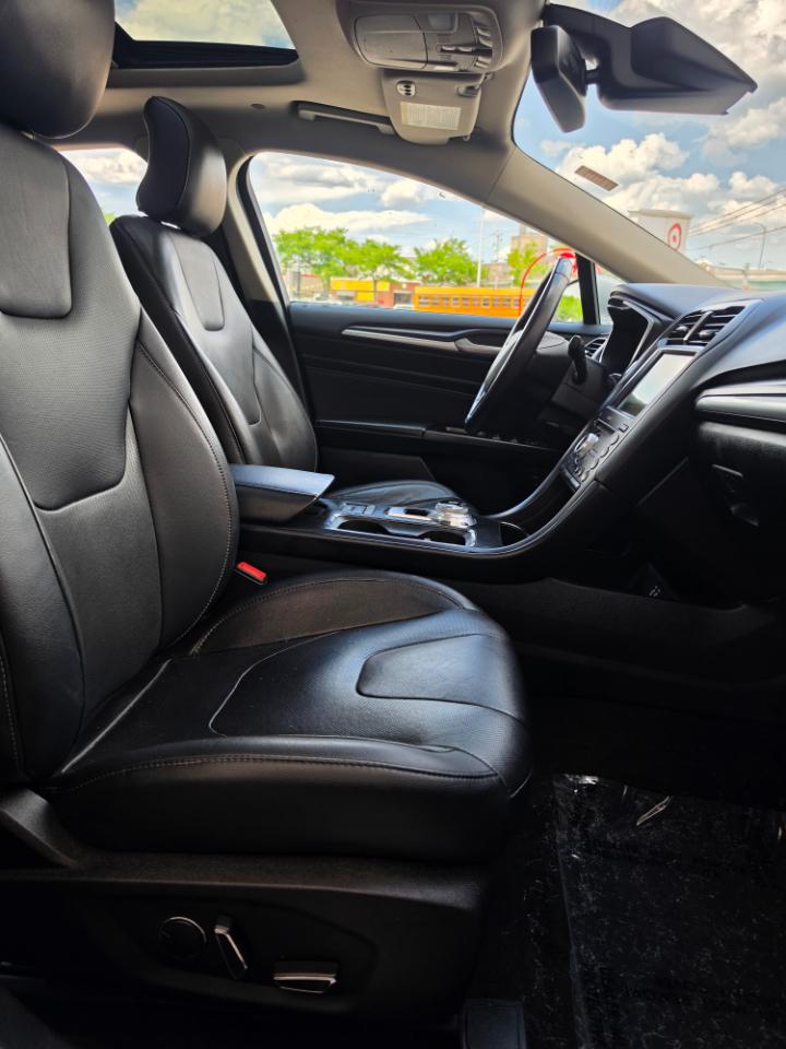 Ford Fusion Energi Titanium FWD 2019