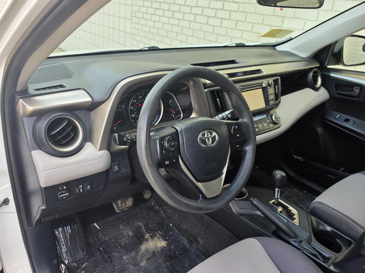 Toyota RAV4 AWD 4dr XLE (Natl) 2013