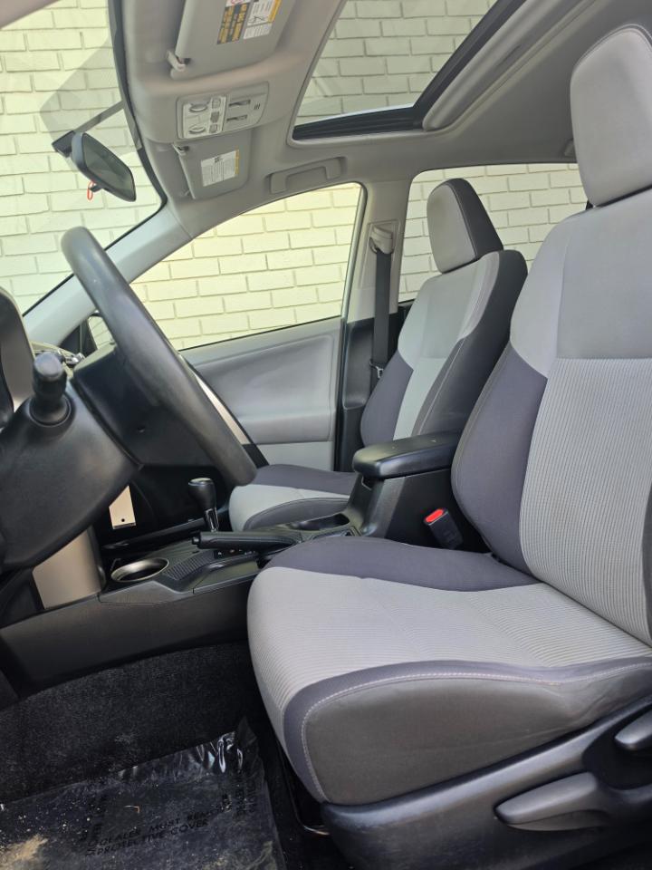 Toyota RAV4 AWD 4dr XLE (Natl) 2013
