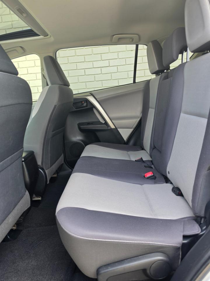 Toyota RAV4 AWD 4dr XLE (Natl) 2013