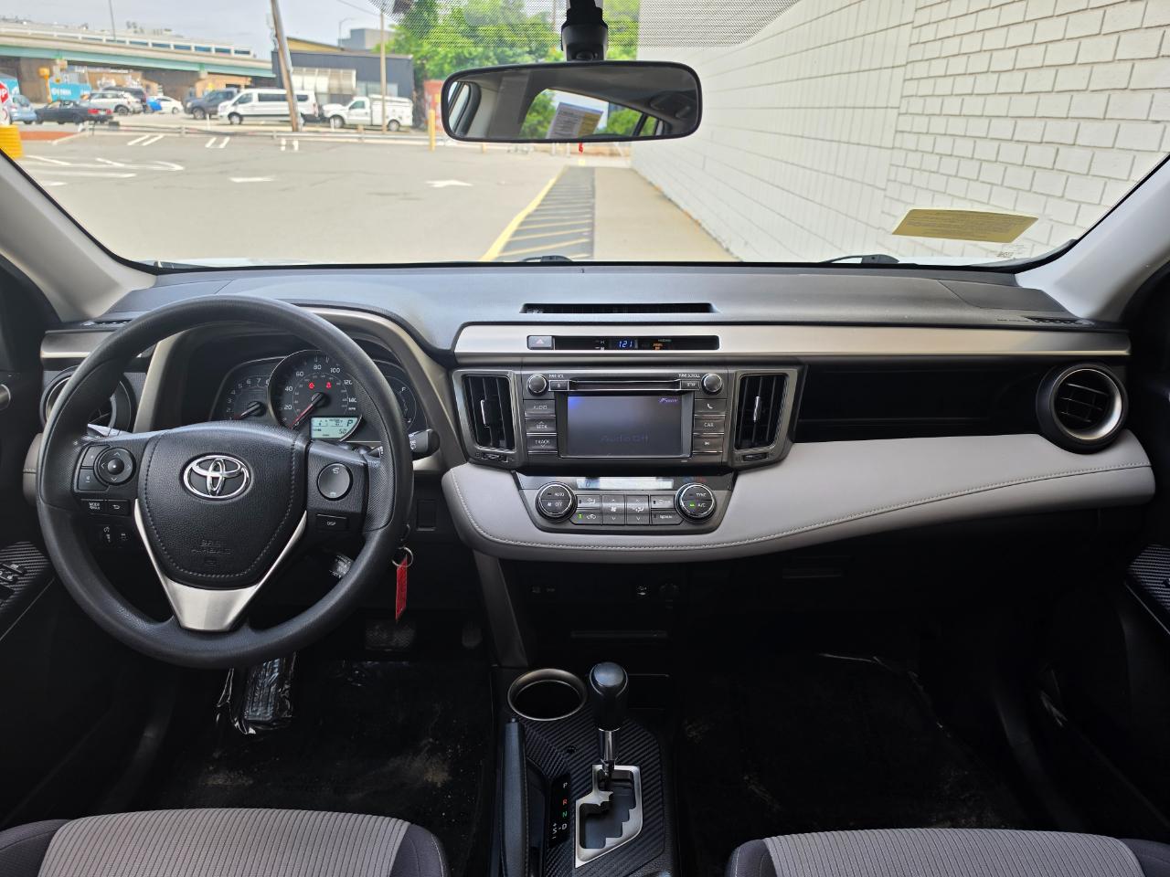 Toyota RAV4 AWD 4dr XLE (Natl) 2013