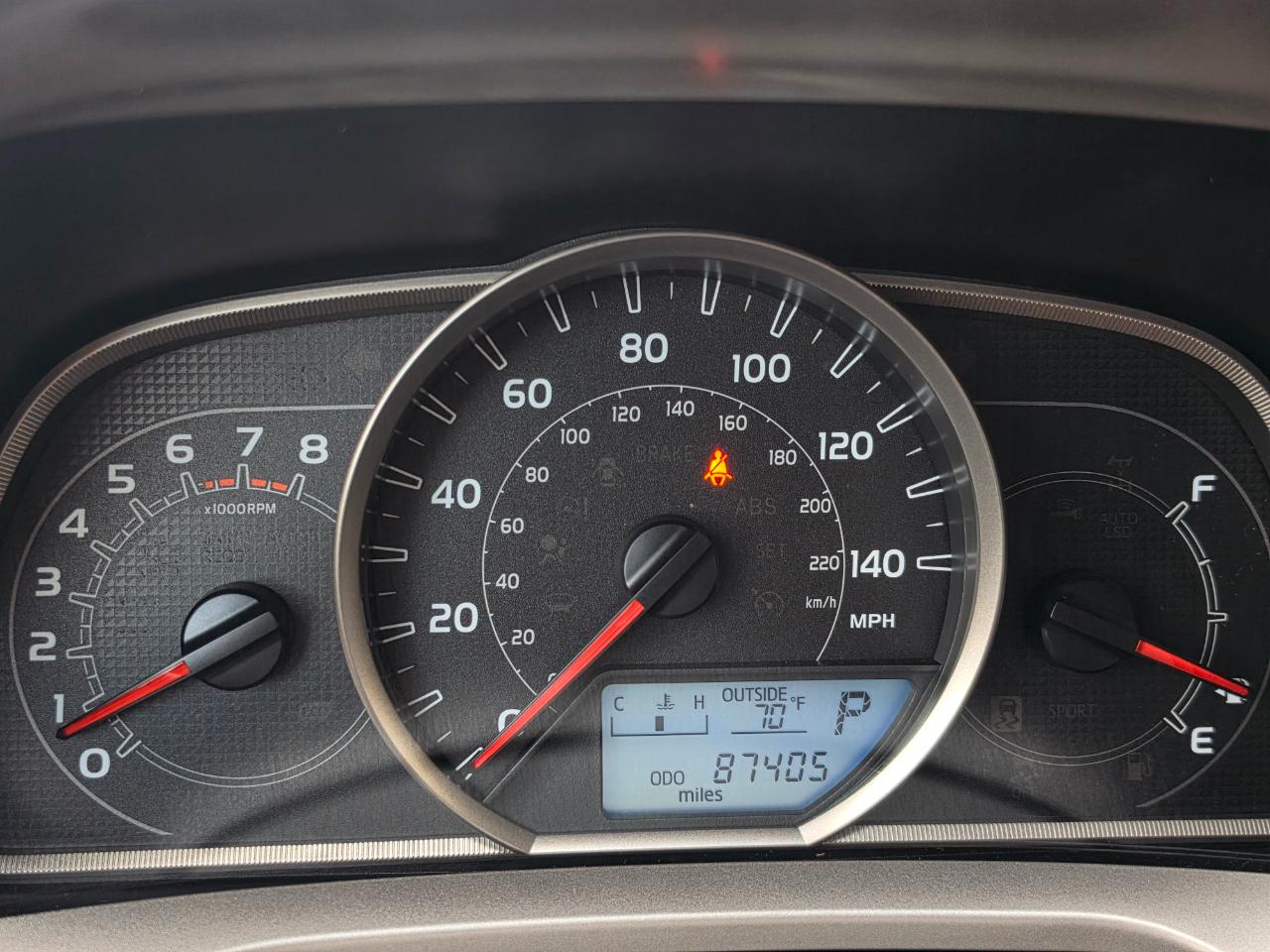 Toyota RAV4 AWD 4dr XLE (Natl) 2013