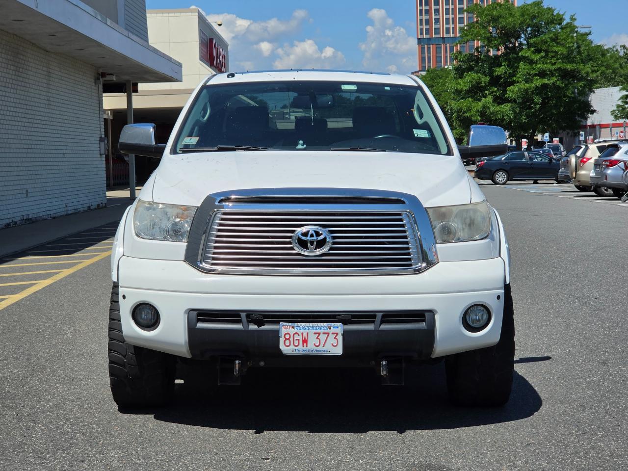 Toyota Tundra 4WD Truck CrewMax 5.7L V8 6-Spd AT LTD (Natl) 2010