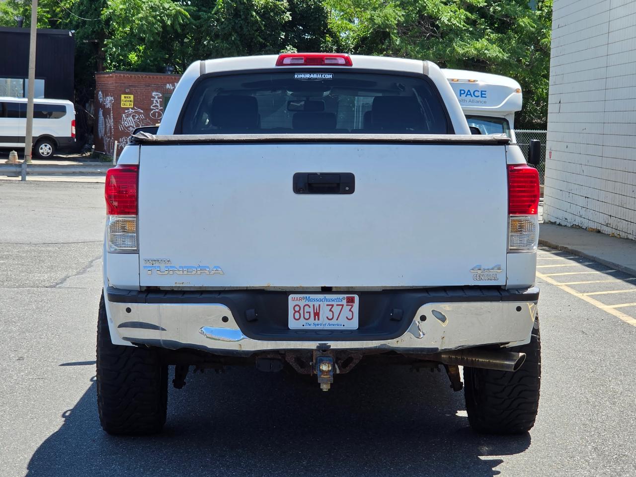 Toyota Tundra 4WD Truck CrewMax 5.7L V8 6-Spd AT LTD (Natl) 2010