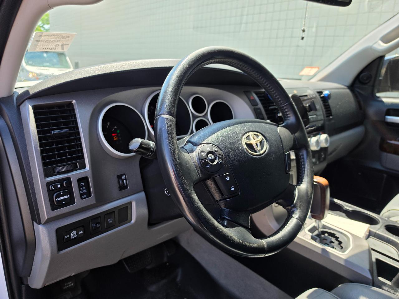 Toyota Tundra 4WD Truck CrewMax 5.7L V8 6-Spd AT LTD (Natl) 2010