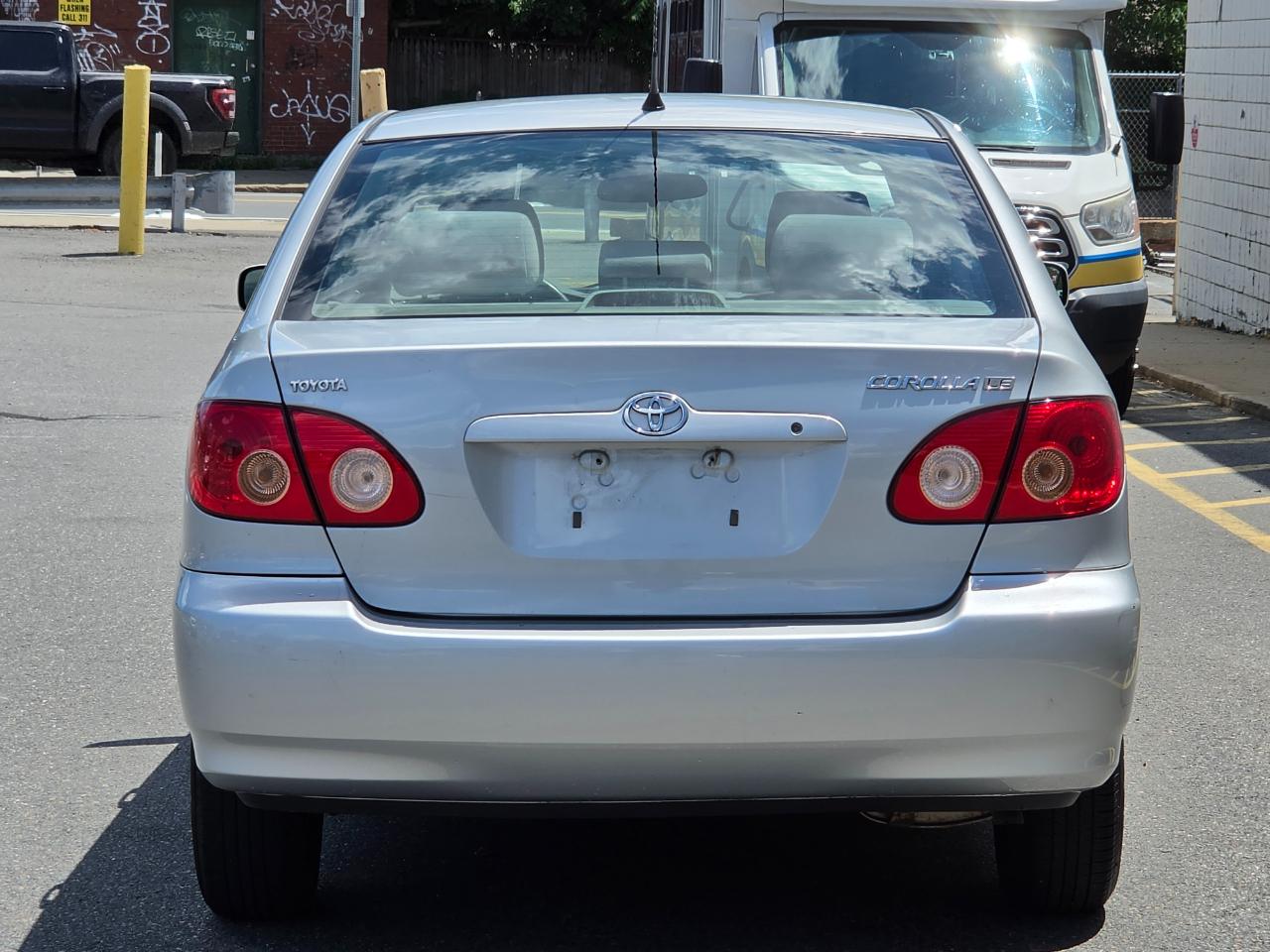 Toyota Corolla 4dr Sdn CE Auto (Natl) 2005
