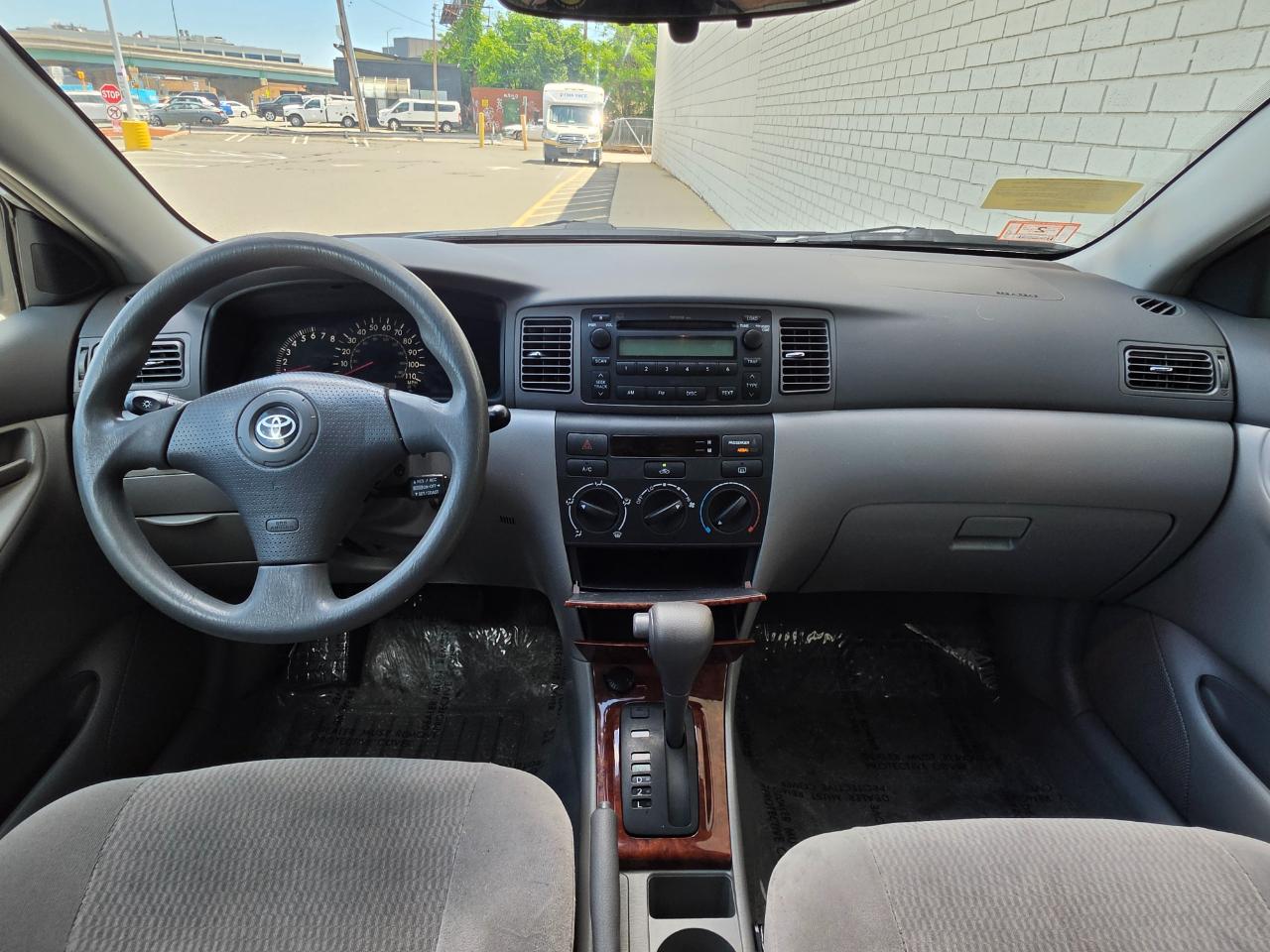 Toyota Corolla 4dr Sdn CE Auto (Natl) 2005