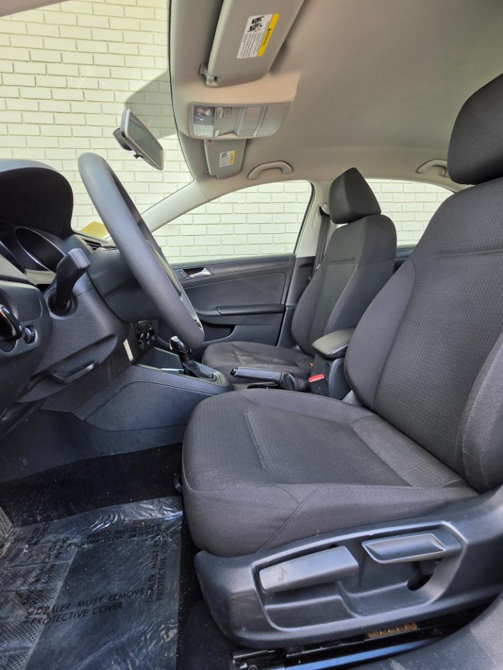 Volkswagen Jetta Sedan 4dr Auto 1.4T S 2016