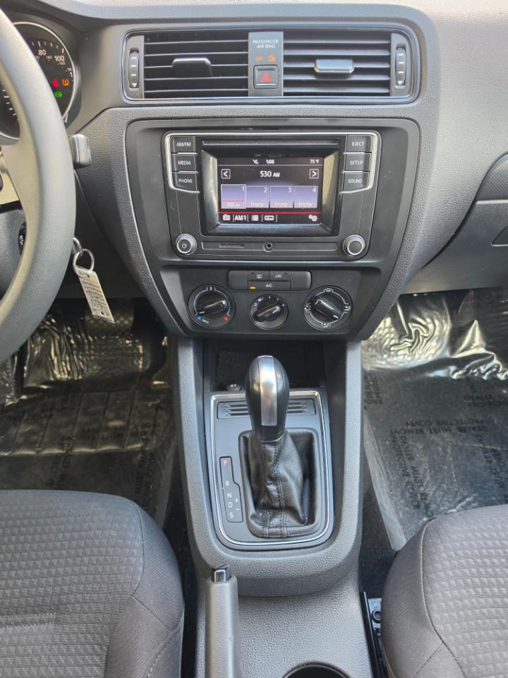 Volkswagen Jetta Sedan 4dr Auto 1.4T S 2016