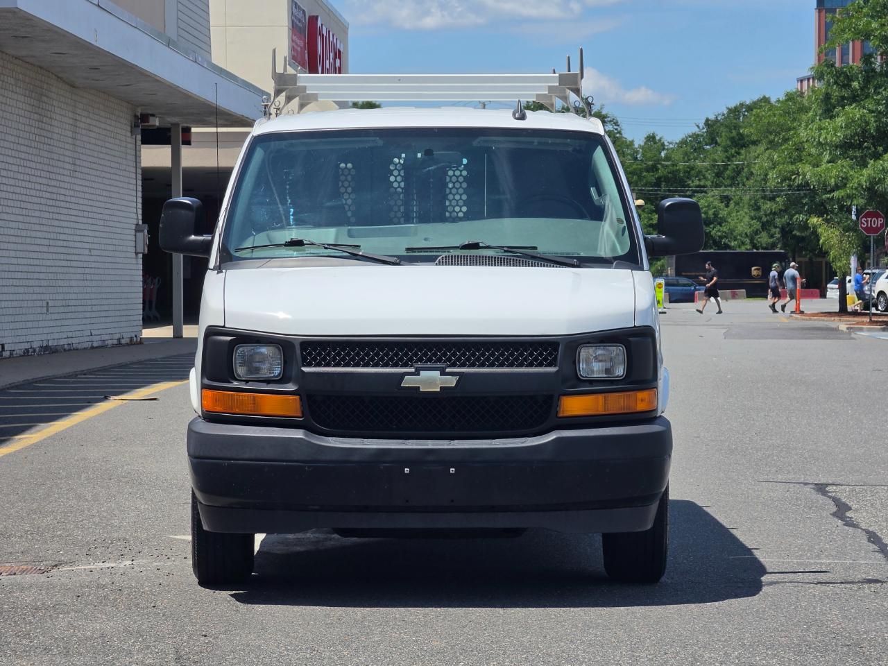 Chevrolet Express Cargo Van RWD 2500 135" 2017