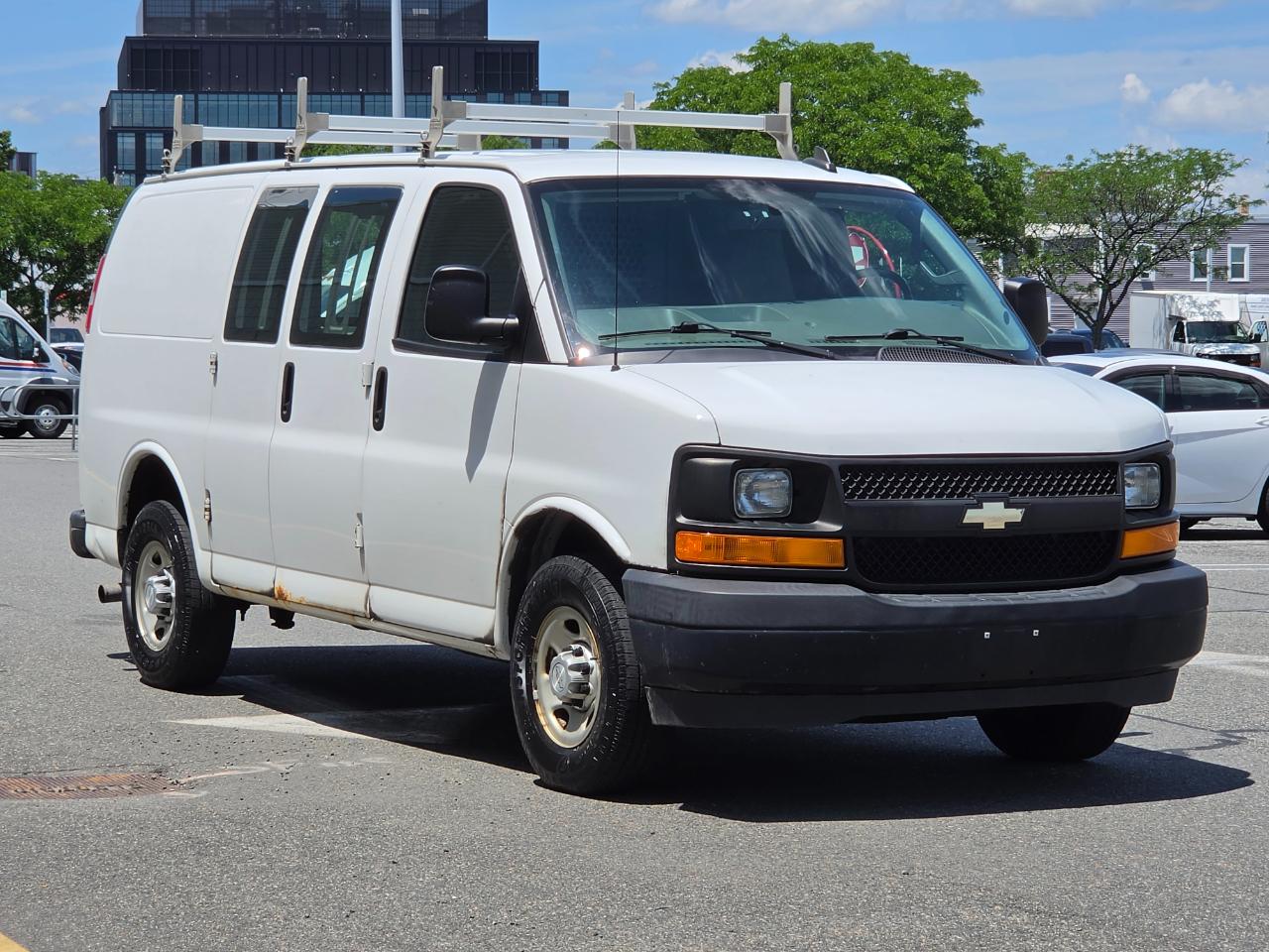 Chevrolet Express Cargo Van RWD 2500 135" 2017