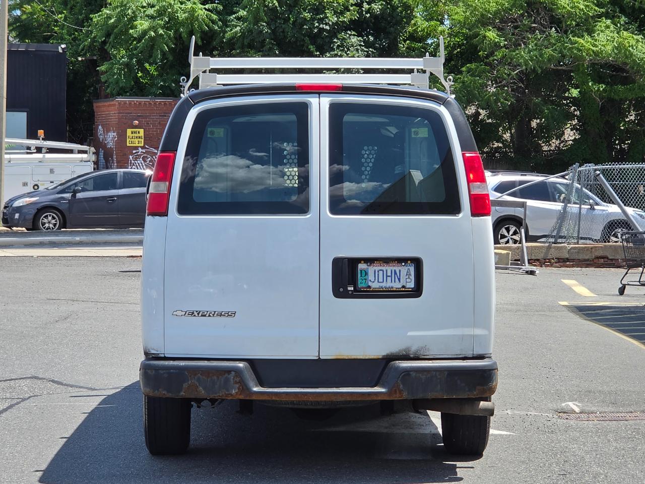 Chevrolet Express Cargo Van RWD 2500 135" 2017
