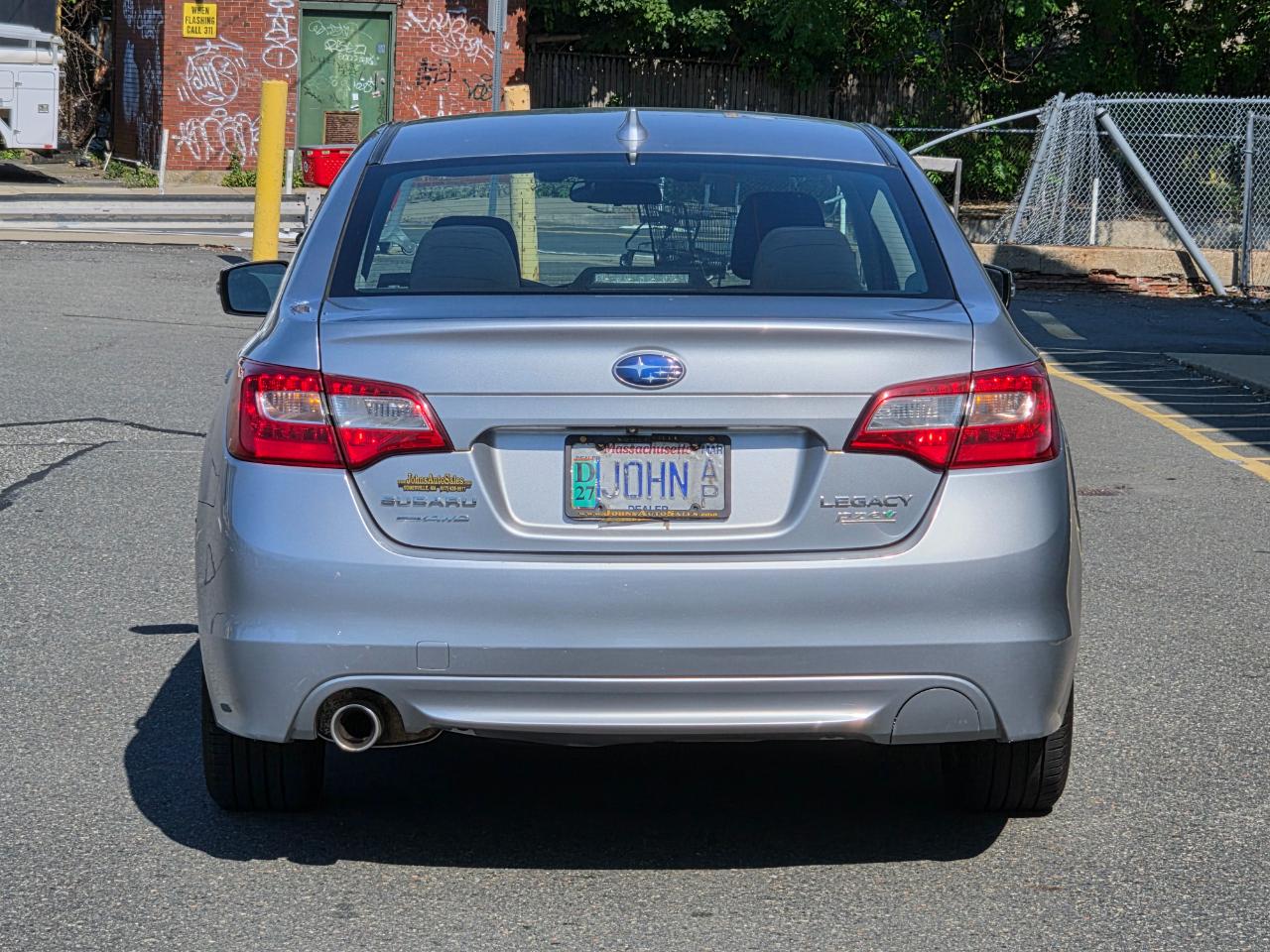 Subaru Legacy 4dr Sdn 2.5i Premium PZEV 2016