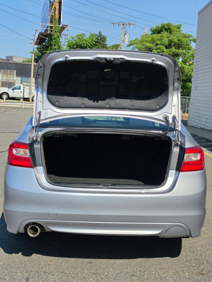 Subaru Legacy 4dr Sdn 2.5i Premium PZEV 2016
