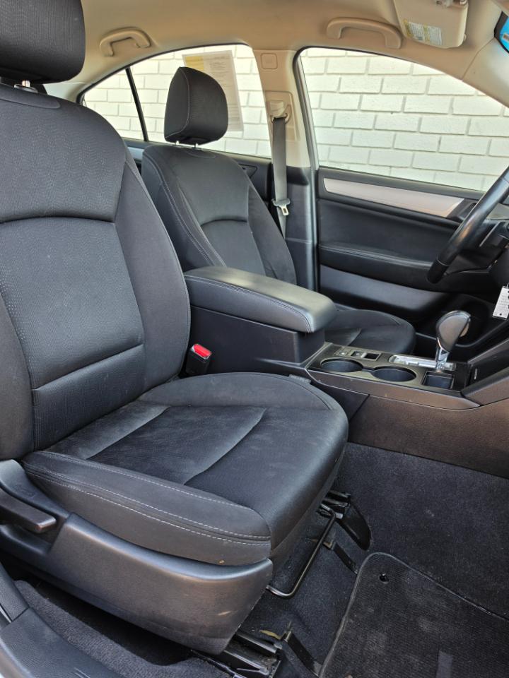 Subaru Legacy 4dr Sdn 2.5i Premium PZEV 2016