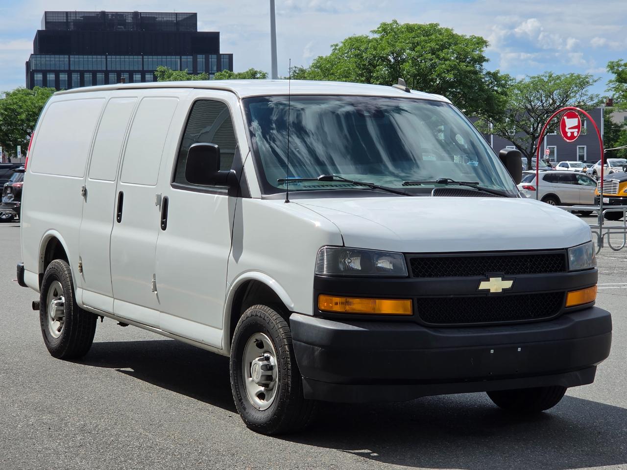 Chevrolet Express Cargo Van RWD 2500 135" 2019