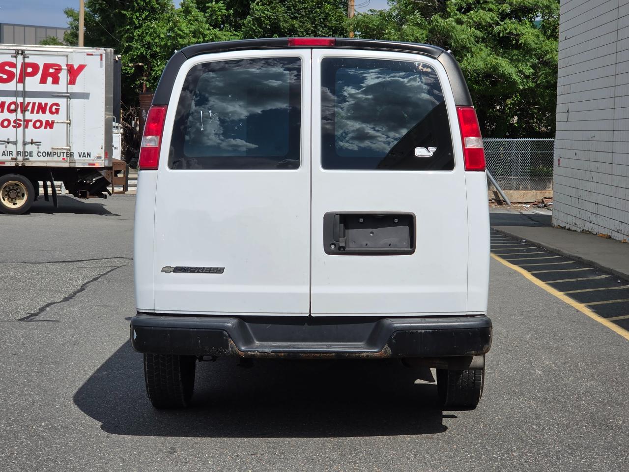 Chevrolet Express Cargo Van RWD 2500 135" 2019