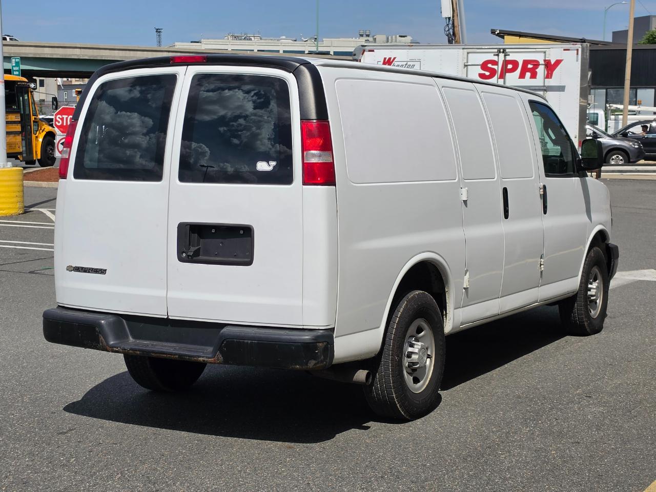Chevrolet Express Cargo Van RWD 2500 135" 2019