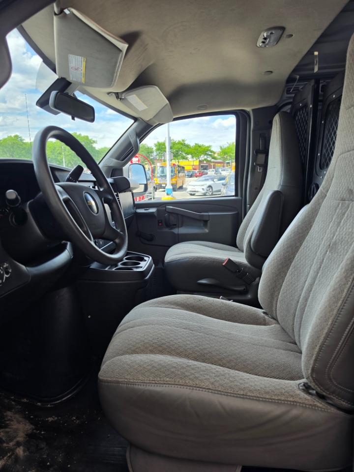 Chevrolet Express Cargo Van RWD 2500 135" 2019