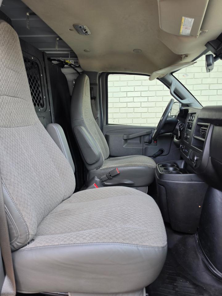 Chevrolet Express Cargo Van RWD 2500 135" 2019