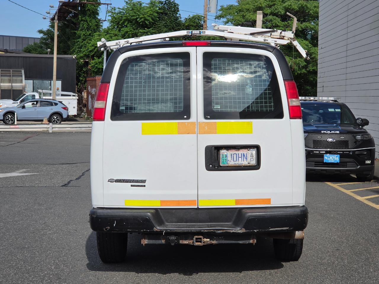 Chevrolet Express Cargo Van RWD 2500 135" 2015