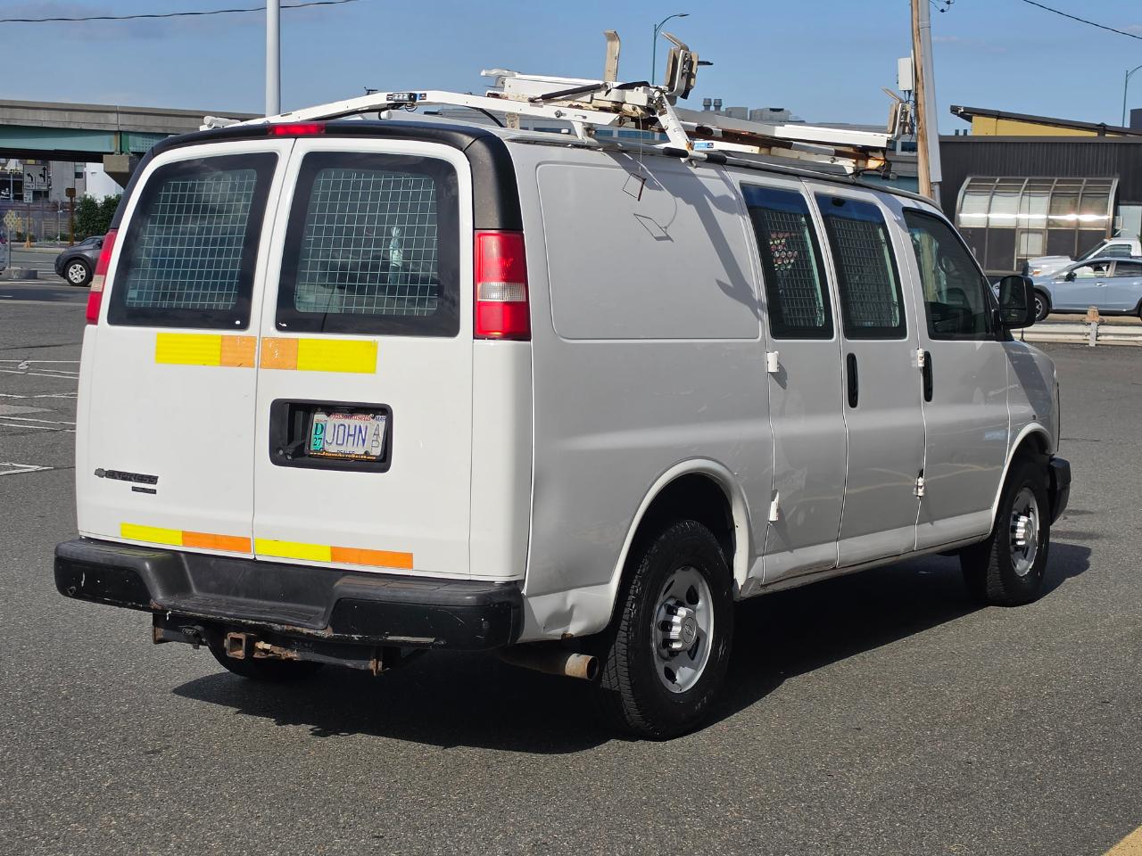 Chevrolet Express Cargo Van RWD 2500 135" 2015