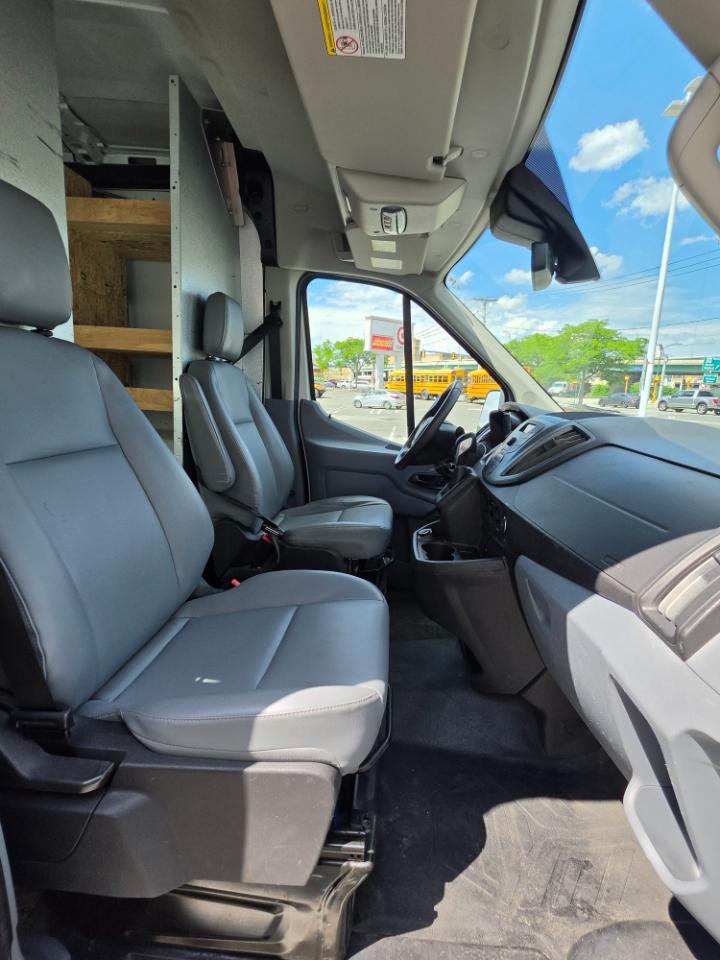 Ford Transit Van T-250 148" Med Rf 9000 GVWR Sliding RH Dr 2017