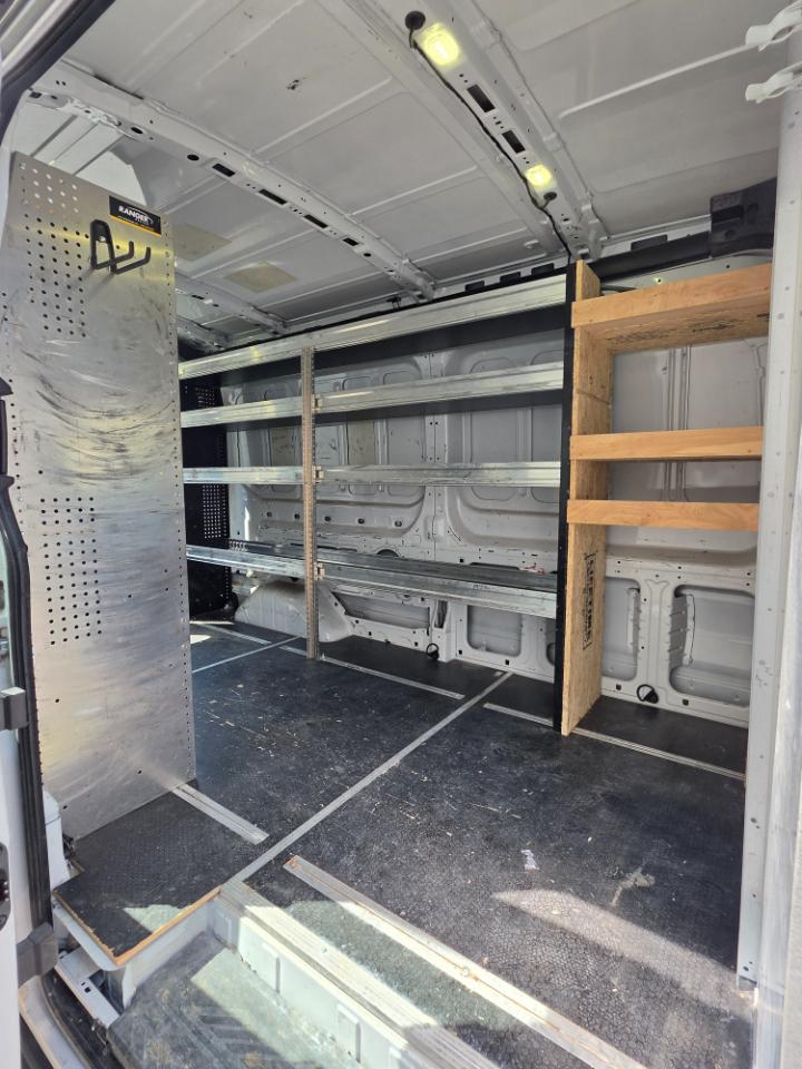 Ford Transit Van T-250 148" Med Rf 9000 GVWR Sliding RH Dr 2017