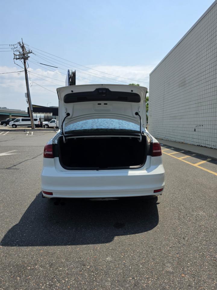 Volkswagen Jetta Sedan 4dr Auto 1.8T Sport PZEV 2016