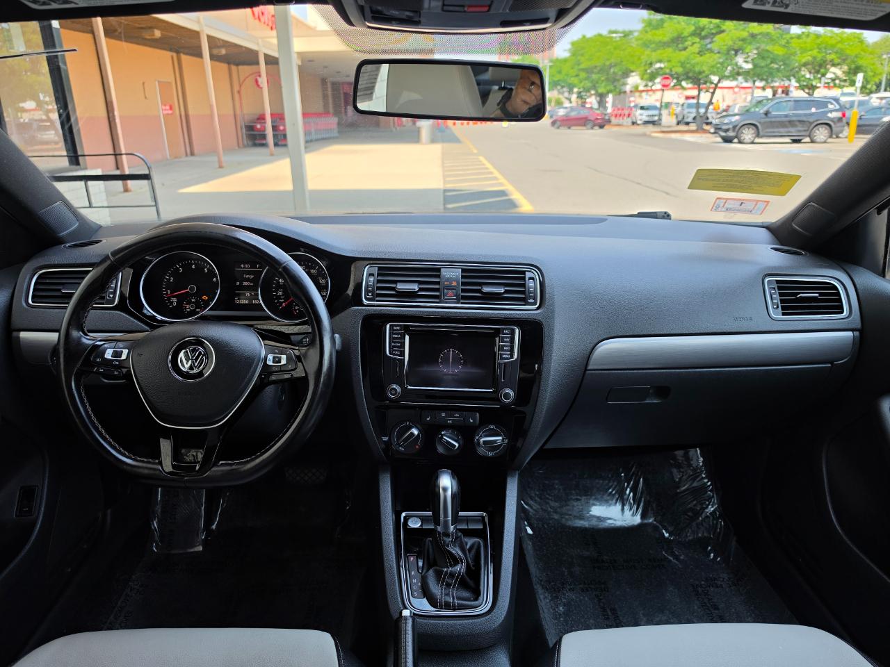 Volkswagen Jetta Sedan 4dr Auto 1.8T Sport PZEV 2016