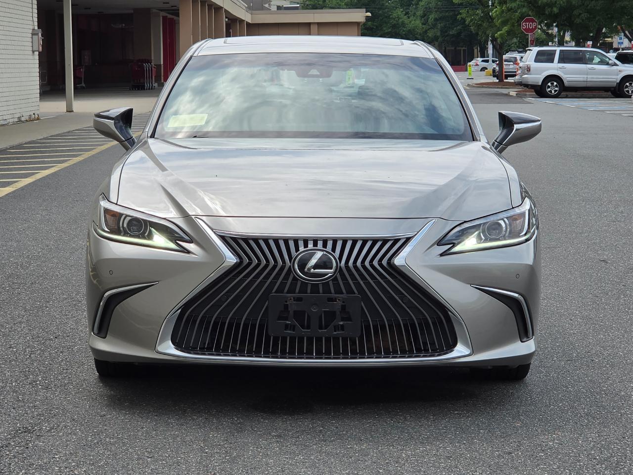Lexus ES ES 350 FWD 2019
