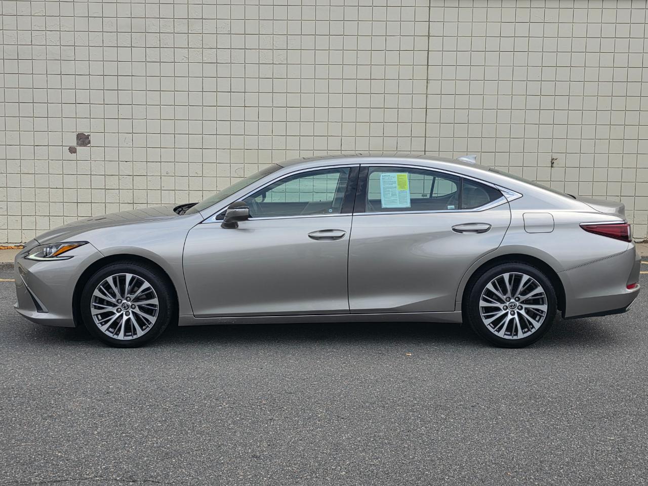 Lexus ES ES 350 FWD 2019