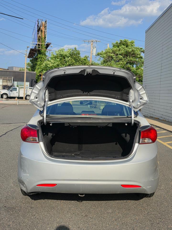 Hyundai Elantra 4dr Sdn Auto GLS PZEV (Ulsan Plant) 2013