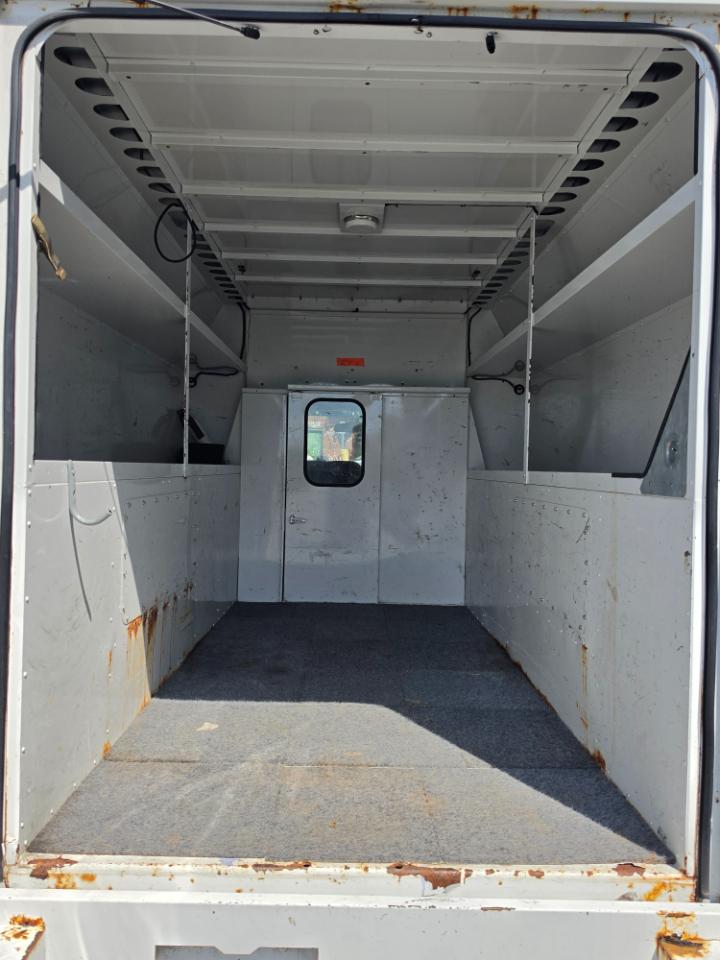 Ford Econoline Commercial Cutaway E-350 Super Duty 138" SRW 2014