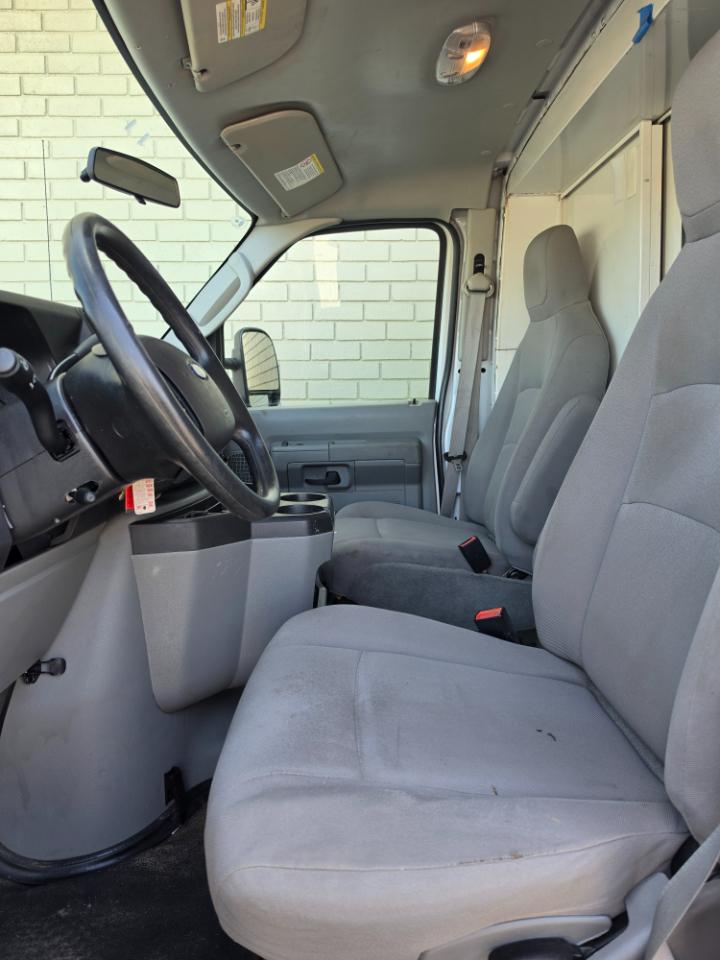 Ford Econoline Commercial Cutaway E-350 Super Duty 138" SRW 2014