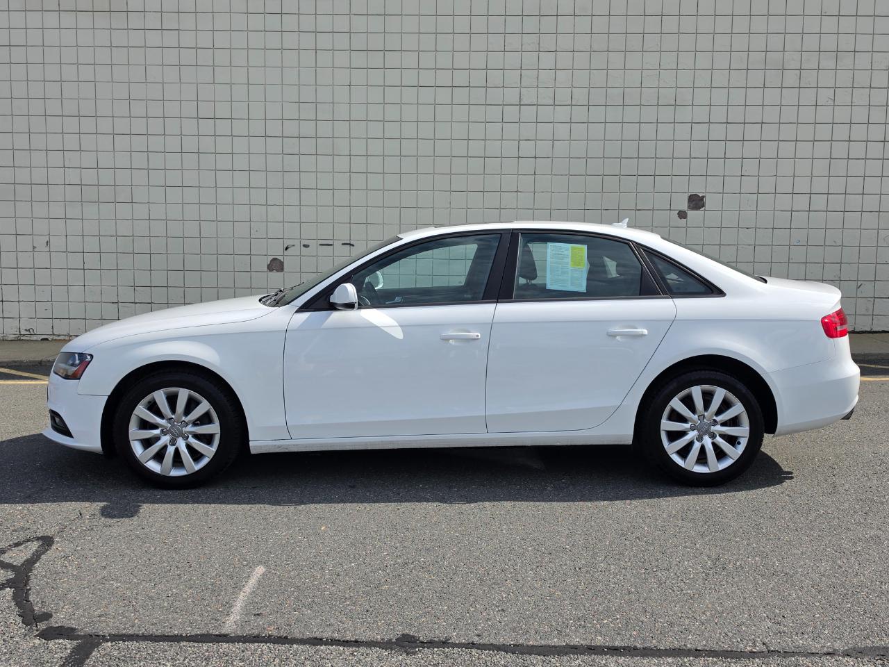 Audi A4 4dr Sdn Auto quattro 2.0T Premium 2014